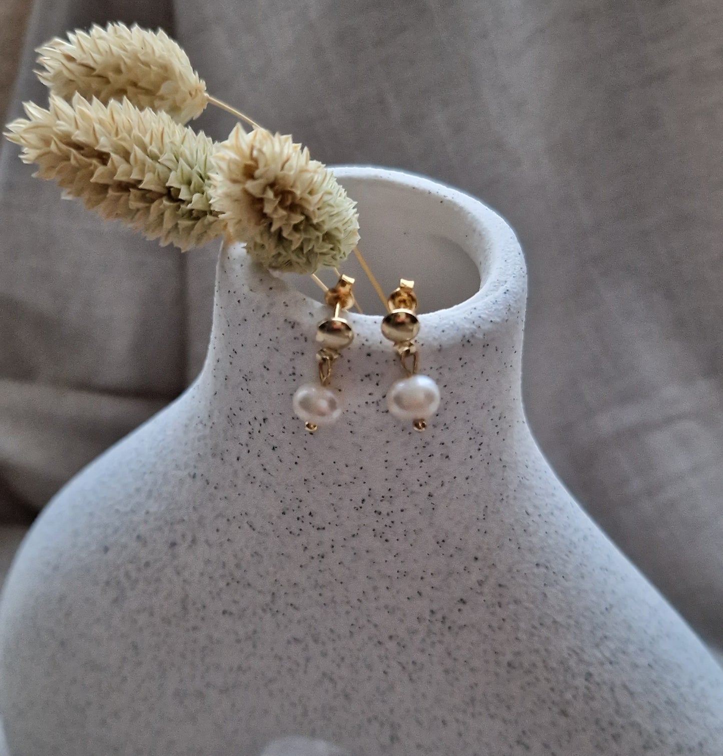 Mini Pearl earrings