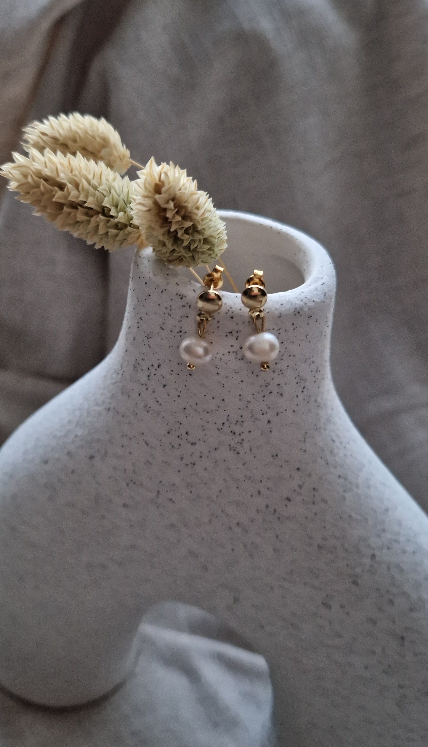 Mini Pearl earrings