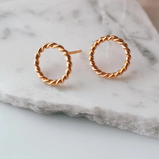 Twisted hoops earrings